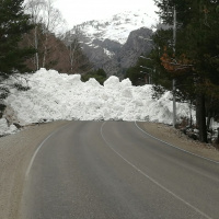 Из-за схода лавины на 91-м км трассы А-158 в Кабардино-Балкарии временно ограничено движение